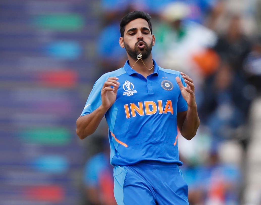 দক্ষিণ আফ্রিকার বিরুদ্ধে ম্যাচে প্রথম ১০ ওভারে কোনও উইকেট নিতে পারেননি। কিন্তু ডেথ ওভারে ২টি উইকেট তুলে নেন ভুবি। তাই অস্ট্রেলিয়ার এই ম্যাচে তার দিকেও নজর থাকবে ক্রিকেট বিশ্বের।