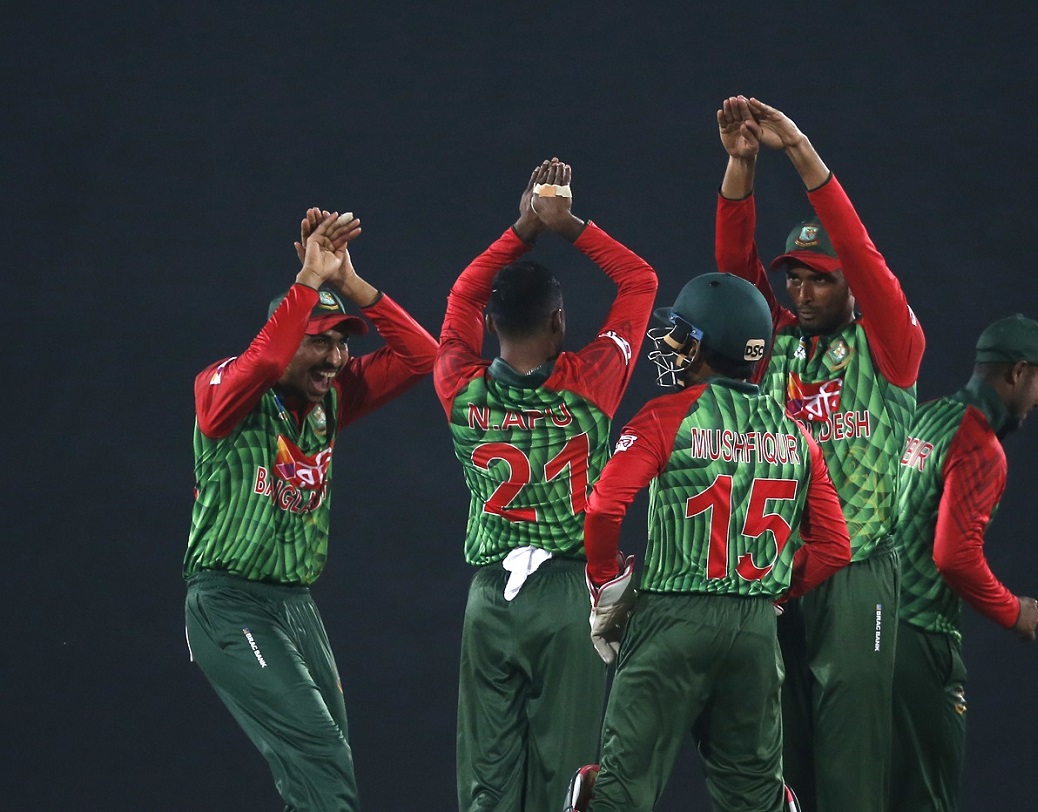 ২০১৮ নিদাহাস ট্রফির গ্রুপ ম্যাচে শ্রীলঙ্কার বিরুদ্ধে জিতে ‘নাগিন’ ডান্সে মাতেন সাকিব-আল-হাসানরা। ক্ষুব্ধ শ্রীলঙ্কা সমর্থকরা ফাইনালে ভারতের হয়ে গলা ফাটান। ম্যাচে গ্যালারিতে বারবার তাঁদের ‘নাগিন’ ডান্স করতে দেখা যায়।দীনেশ কার্তিকের ব্যাটিংয়ে সেবারও জয় অধরাই থেকে যায় বাংলাদেশের।