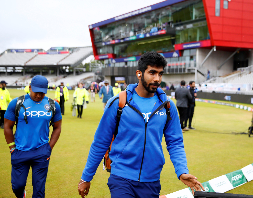 ভারতকে যদি ৩৫ ওভার ব্যাট করতে হয় তা হলে টার্গেট দাঁড়াবে ২০৯।