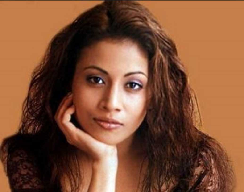 অন্তরা মালি দর্শকদের নজরে আসেন ১৯৯৯ সালে ‘মস্ট’ ছবির হাত ধরে। তারপর ২০০২ সালে ‘রোড’, ‘কোম্পানি’, ২০০৩ সালে ‘ডরনা মানা হ্যায়’ ছবিগুলোতেও তাঁর অভিনয় প্রশংসিত হয়।