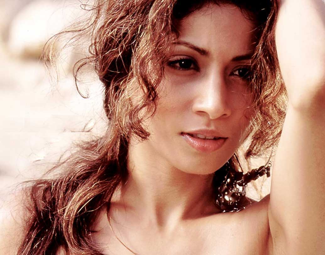 বলিউডে কামব্যাক করার আগে অবশ্য আরও একটা কারণে খবরে উঠে এসেছিলেন অন্তরা। সেটা ২০০৯ সালে।