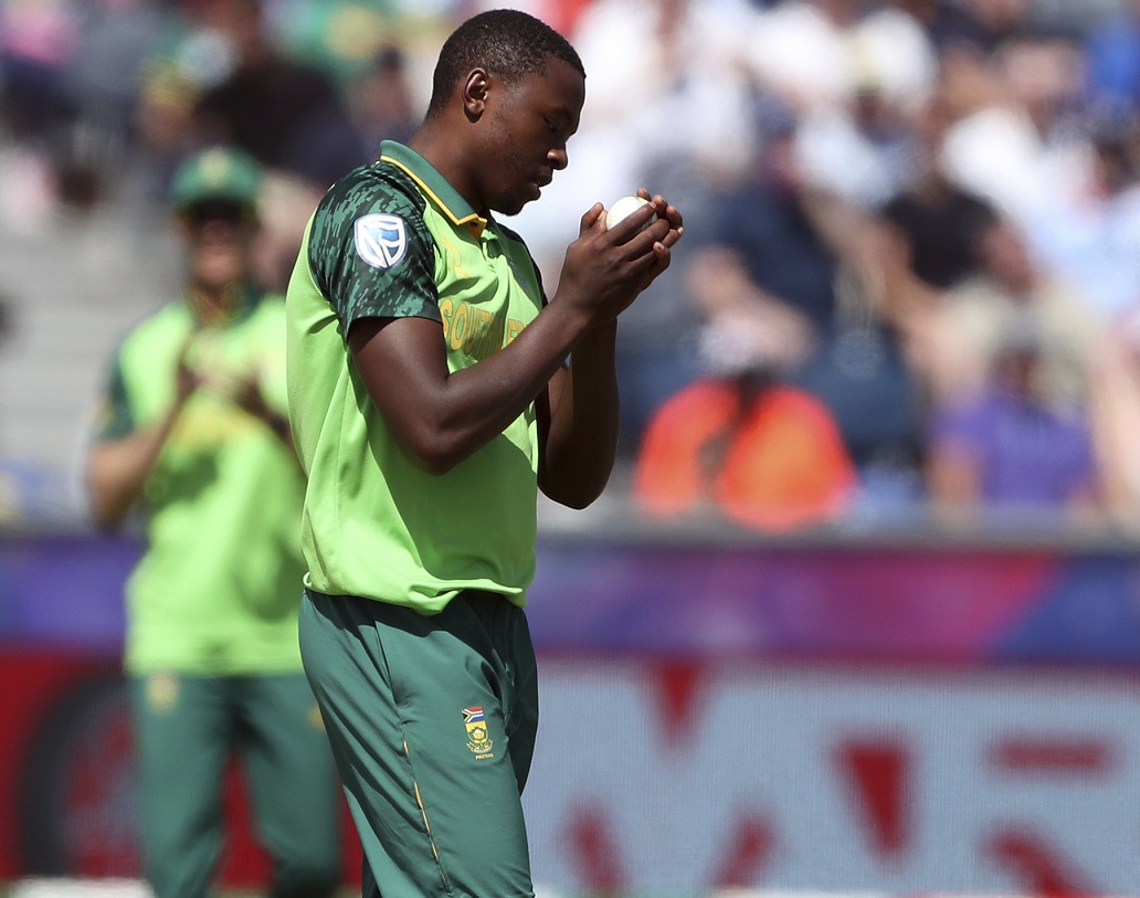 কাগিসো রাবাডা: সারা জাগানো পেস বোলার। এ বারের বিশ্বকাপে অনেকেরই আশা ছিল তাঁকে নিয়ে। কিন্তু নিজেকে মেলে ধরতে ব্যর্থ তিনি। দক্ষিণ আফ্রিকাও পারেনি নকআউট পর্বে যেতে।