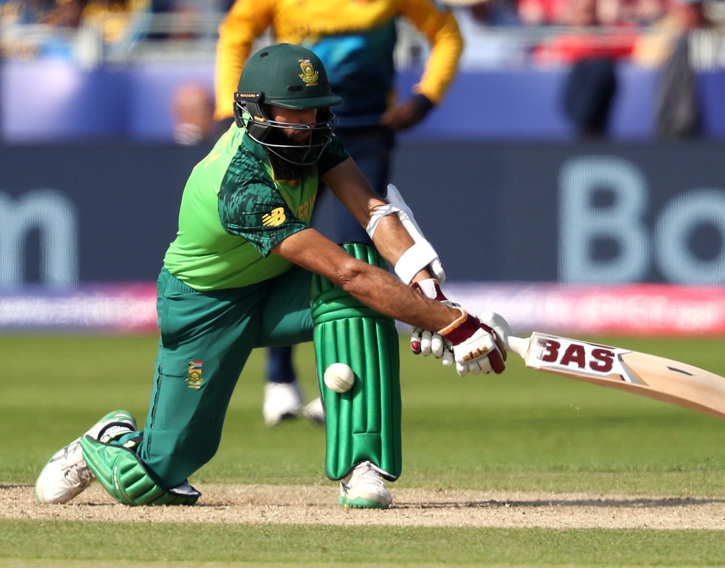 এ বারের বিশ্বকাপে ৭ ইনিংসে আমলার সংগ্রহ মাত্র ২০৩ রান, স্ট্রাইক রেট ৬৪.৮৬। আমলা ধিরে শুরু করলেও পরে রান তুলে নিতে পারেন। কিন্তু এ বারের বিশ্বকাপে সেই কাজটাই করতে পারেননি তিনি।