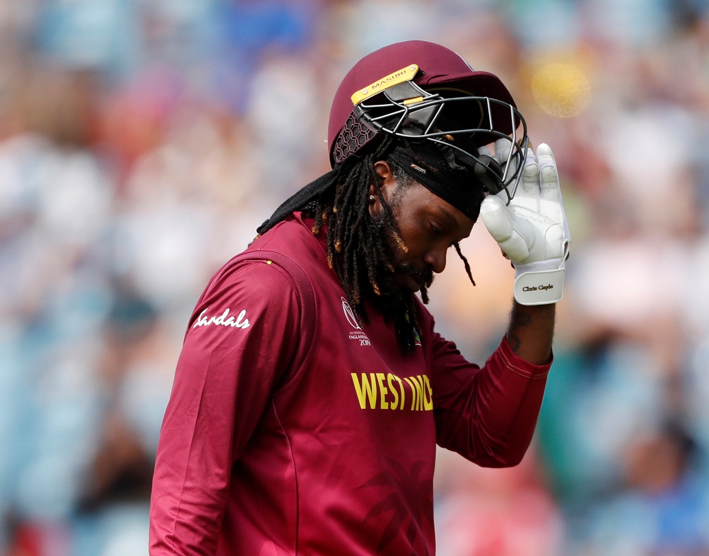 সেই গেল চরম হতাশ করলেন। ৮ ইনিংসে তাঁর সংগ্রহ ২৪২ রান, গড় ৩০.২৫। সব চেয়ে আশ্চর্যের তাঁর স্ট্রাইক রেট ৮৮.৩২। যা একেবারেই গেল সুলভ নয়। এখন বোধহয় শুধুই তাঁর অবসরের অপেক্ষা। শেষ হতে চলেছে এক ক্যারিবিয়ান যুগের।