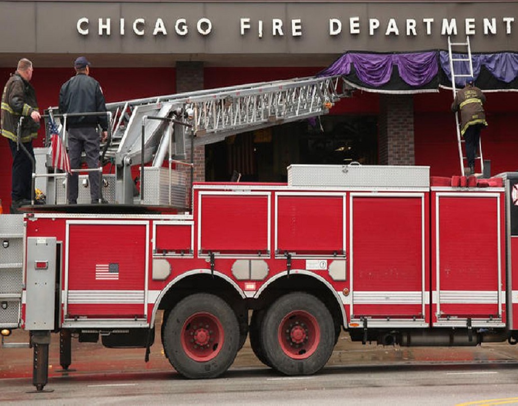 জানা যায়, দমকলের ওই অফিস থেকে কয়েক হাত দূরে একটি বাড়িতে ভয়াবহ আগুন লেগেছে এবং যত দ্রুত সম্ভব সেখানে পৌঁছনো প্রয়োজন।