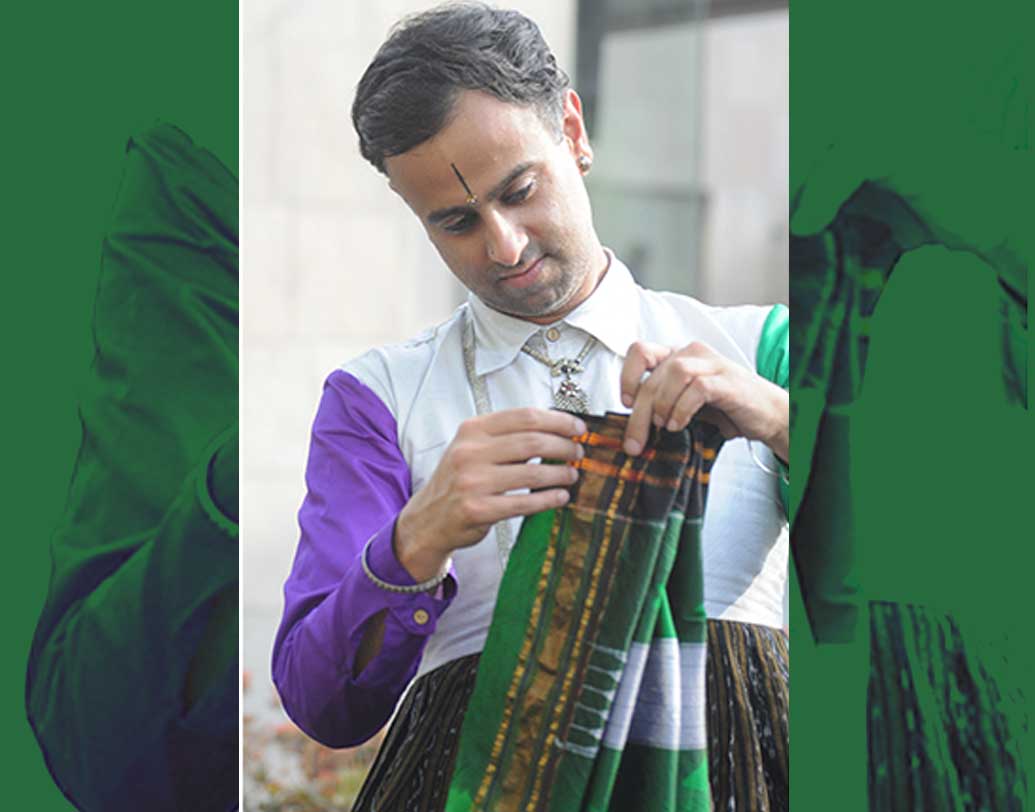 হিমাংশু মনে করেন, ক্রিয়েটিভিটির দিক দিয়ে শাড়ি অদ্বিতীয় পোশাক। শাড়ির উপরেই পরীক্ষা নিরীক্ষা সবথেকে বেশি করা যায়। তাঁর কথায়, ভারতীয় নারী বা পুরুষদের জন্য শাড়ির মতো পোশাক আর হয় না।