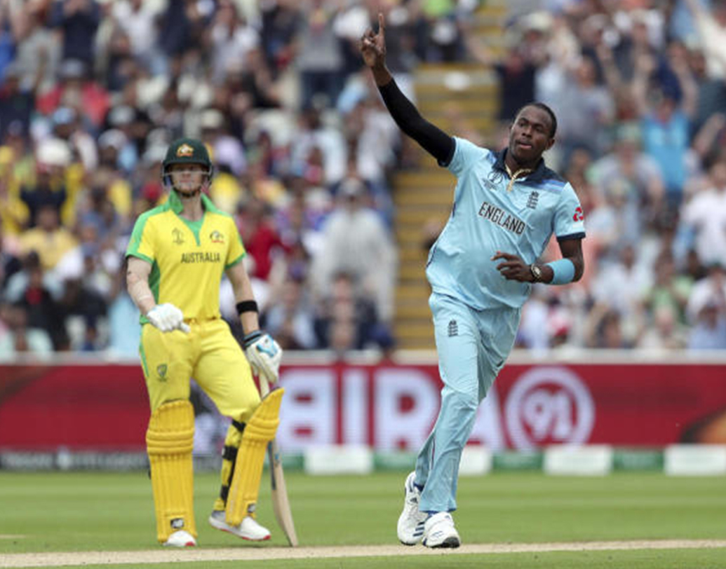 অইন মর্গ্যানের হাতের অন্যতম তাস জোফ্রা আর্চার। চলতি বছরের মে মাসে আয়ারল্যান্ডের বিরুদ্ধে ইংল্যান্ডের হয়ে প্রথম খেলেন আর্চার। এখন তিনি দলের অন্যতম ভরসা।