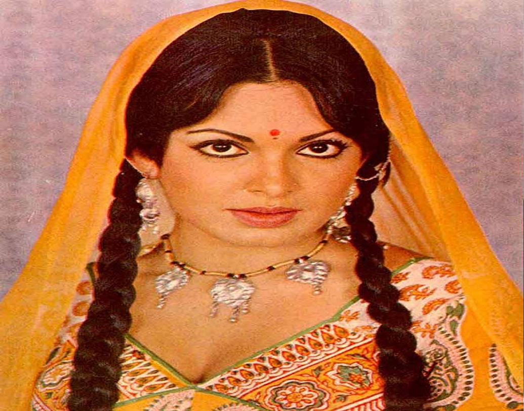 পরভিনের এই ধারা বজায় ছিল তাঁর কেরিয়ারের সব ছবিতে। ‘অমর আকবর অ্যান্টনি’, ‘সুহাগ’, ‘শান’, ‘কালিয়া’, ‘নমক হালাল’-এর মতো বক্স অফিস সফল ছবির মধ্যমণি ছিলেন সুন্দরী পরভিন।