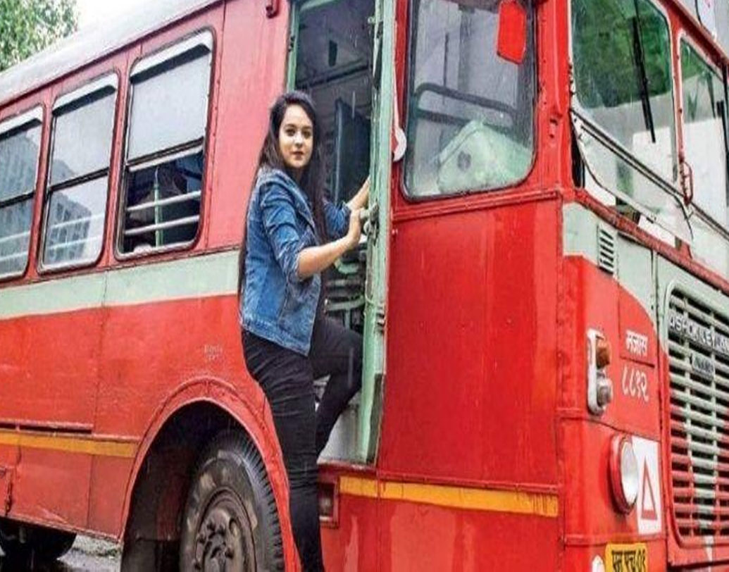 এই স্বপ্নউড়ানের আগে আরও একটা স্বপ্নপূরণের পথে তরুণী। লাদাখে পনেরো দিনের রোড ট্রিপ হবে। অভিযাত্রীদের নেতৃত্বে থাকবেন দুঃসাহসী প্রতীক্ষা।