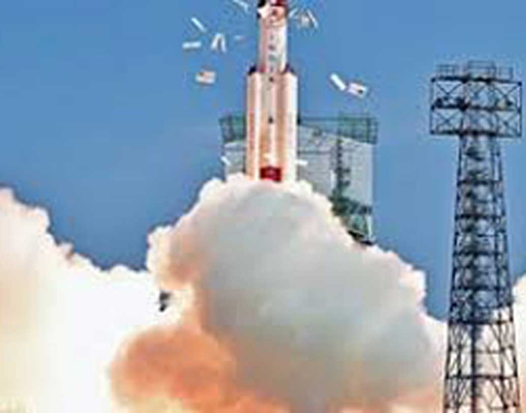 ল্যান্ডার এবং উপগ্রহটির মাধ্যমে সেই সব তথ্য পৃথিবীতে পাঠাবে চন্দ্রযান-২। বেঙ্গালুরুতে বায়ালালুতে ডিপ স্পেস নেটওয়ার্কও এই তথ্য গ্রহণে সাহায্য করবে।