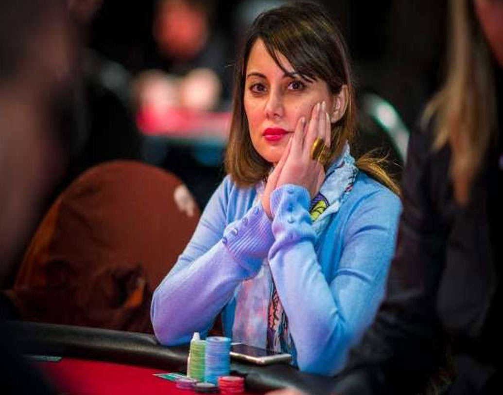 প্রথমে লজ্জা পেলেও মিনিশা এখন সপ্রতিভ পোকার খেলোয়াড়। হিন্দি ছবিতে মনের মতো রোল পাচ্ছিলেন না। তাই এখন মন দিয়ে পোকার-ই খেলছেন। বলিউডে ফিরবেন, যদি পছন্দসই রোলে অভিনয়ের সুযোগ পান, জানিয়েছেন নায়িকা।