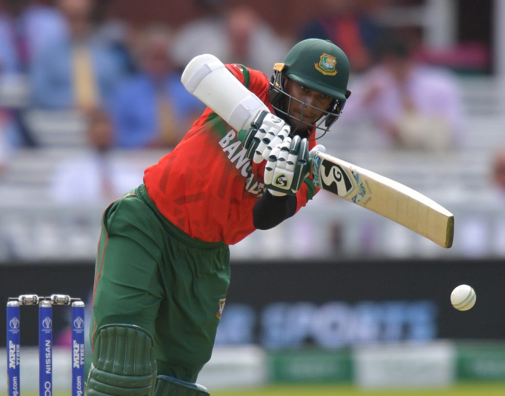 সাকিব আল হাসান— চার নম্বরে আইসিসি-র পছন্দ বাংলাদেশের অলরাউন্ডার সাকিব আল হাসান। বিশ্বকাপে ৬০৬ রান করেন তিনি। বল হাতে ১১টি উইকেট নিয়ে নিজের নামের প্রতি সুবিচার করেন এই বাঁ হাতি। প্রতিটি ম্যাচেই বাংলাদেশকে ভরসা দিয়েছেন শাকিব।