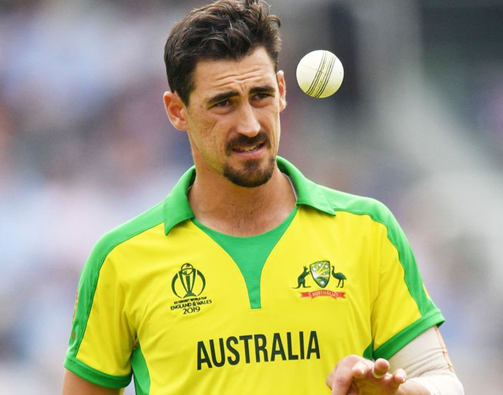 মিচেল স্টার্ক— আগুনে গতির মিচেল স্টার্ক যে দলে জায়গা পাবেন, তা বলাই বাহুল্য। এই বিশ্বকাপে ২৭ টি উইকেট নিয়ে সর্বাধিক উইকেট সংগ্রাহকের তালিকায় প্রথম স্থানে রয়েছেন স্টার্ক।