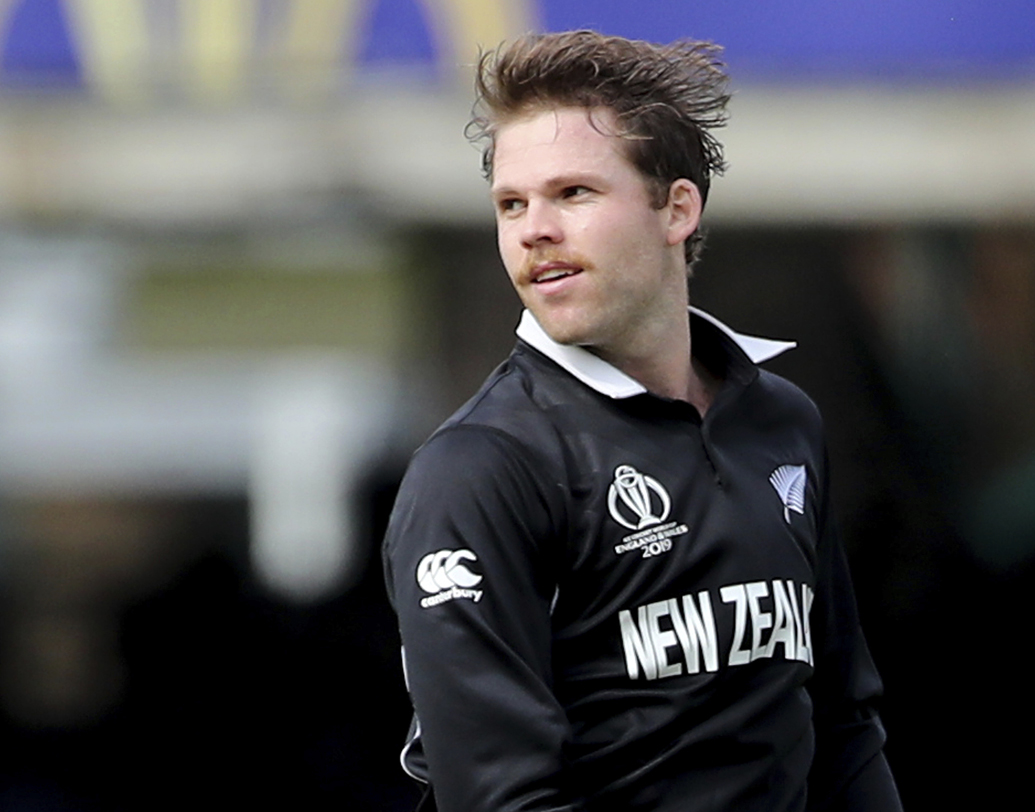 লকি ফার্গুসন— নিউজিল্যান্ডের ফাস্ট বোলার লকি ফার্গুসন প্রথম বার বিশ্বকাপ খেলতে নেমে ২১ উইকেট নেন। সর্বাধিক উইকেট সংগ্রাহকের তালিকায় দ্বিতীয় স্থানে রয়েছেন তিনি। নিউজিল্যান্ডের বোলিং বিভাগের মূল শক্তি ছিলেন লকি। দুরন্ত গতিতে তাঁর ধেয়ে আসা বল খেলতে বেগ পেতে হয়েছে ব্যাটসম্যানদের।