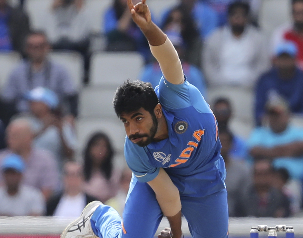 যশপ্রীত বুমরা— ভারতীয় দল থেকে দ্বিতীয় ক্রিকেটার হিসেবে জায়গা পেয়েছেন বুমরা। ভারতীয় বোলিং-এর মুল স্তম্ভ তিনি। বিশ্বকাপে ১৮টি উইকেট তাঁর ঝুলিতে। উইকেট সংগ্রাহকের তালিকায় পাঁচ নম্বরে রয়েছেন তিনি। বুমরার ডেথ ওভারে বোলিং অন্যান্য দলের কাছে ত্রাস হয়ে উঠেছিল।