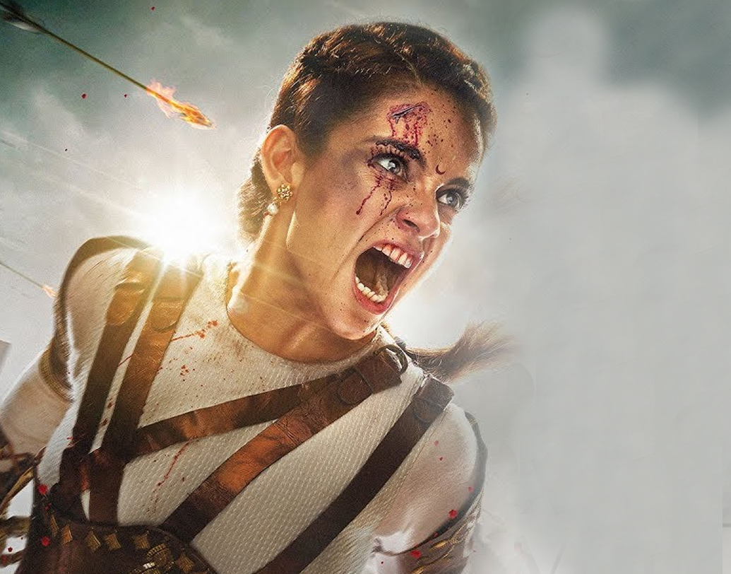 ঝাঁসির রানি লক্ষ্মীবাঈকে নিয়েই ঐতিহাসিক মাস্টারপিস ‘মণিকর্ণিকা...’। পরিচালনা এবং মূল চরিত্রে অভিনয়— দু’ক্ষেত্রেই নিজের মুন্সিয়ানা দেখিয়েছিলেন অভিনেত্রী কঙ্গনা রানাউত। যুদ্ধের বিভিন্ন দৃশ্যে ‘বাহুবলী’র মতো প্রচুর ভিজুয়াল এফেক্ট ব্যবহার করা হয়েছিল এই ছবিতে।