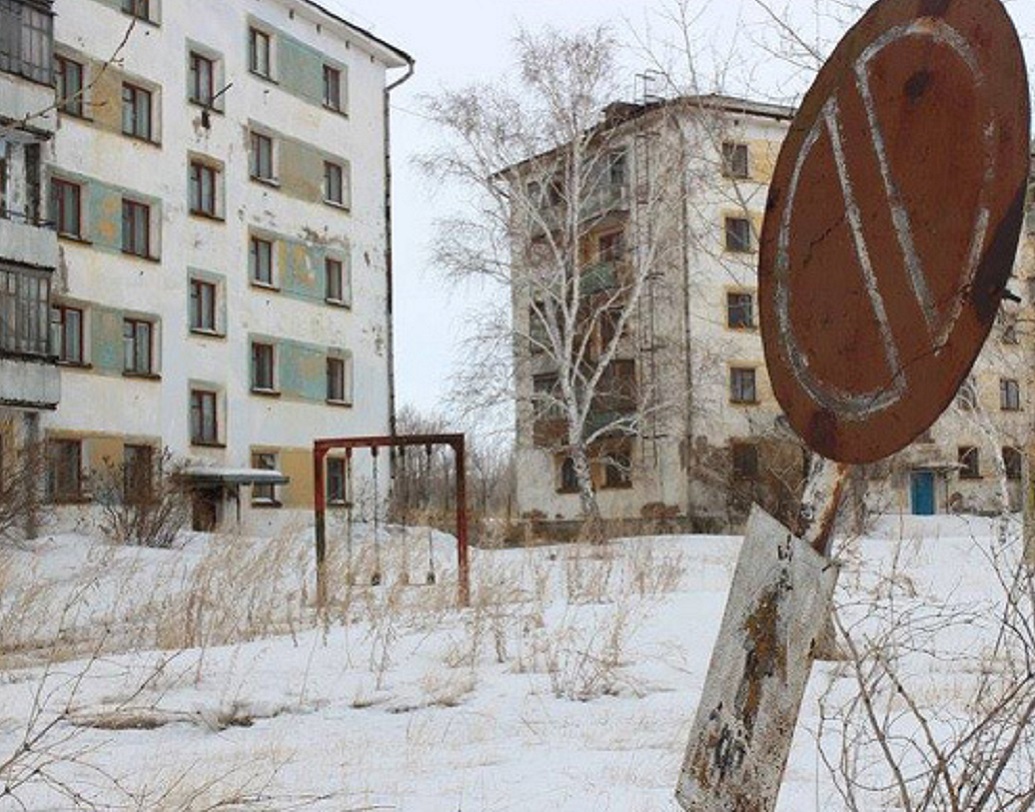 তবে একা ভিক্টর নন, কালাচির এক প্রাইমারি স্কুলে ক্লাস শুরু হওয়ার কিছু ক্ষণ পর দেখা যায়, শিক্ষিকা-সহ সমস্ত ছাত্রছাত্রী ঘুমাচ্ছে। তাদের ঘুম ভাঙে ৪ ঘন্টা পর। ২০১৩ সালেই প্রায় ১২০ জন গ্রামবাসী ‘অদ্ভুত ঘুমে’র শিকার হয়েছিলেন। পরে তা তার শিকার হন অনেকেই।