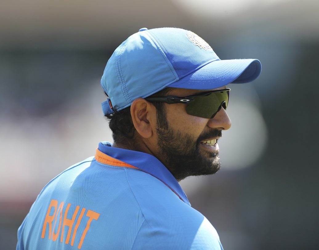 রোহিত শর্মা- ওয়ানডে বা টি টোয়েন্টি দলে খেলার সম্ভবনা কম বিরাট কোহালির। সেই জন্য ভারতীয় দলকে নেতৃত্ব দিতে দেখা যেতে পারেন রোহিত শর্মাকে। তবে, বিরাট খেললেও দলে রোহিত যে থাকবেন, তা নিশ্চিত। দুরন্ত ফর্মে থাকা ‘হিটম্যান’কে বাদ দেওয়ার কথা বোধ হয় ভাববেন না কেউই।