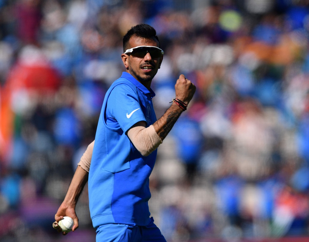 যুজবেন্দ্র চহাল- ‘কুল-চা’ জুটিকে ভাঙতে চাইবে না ভারতীয় দল। বিশ্বকাপে কুলদীপ ফর্মে না থাকলেও, নিজের কাজ ঠিক ভাবে করে গিয়েছেন যুজবেন্দ্র চহাল। তাই তাঁকে নিয়ে যাওয়া হবে ধরেই নেওয়া যায়।