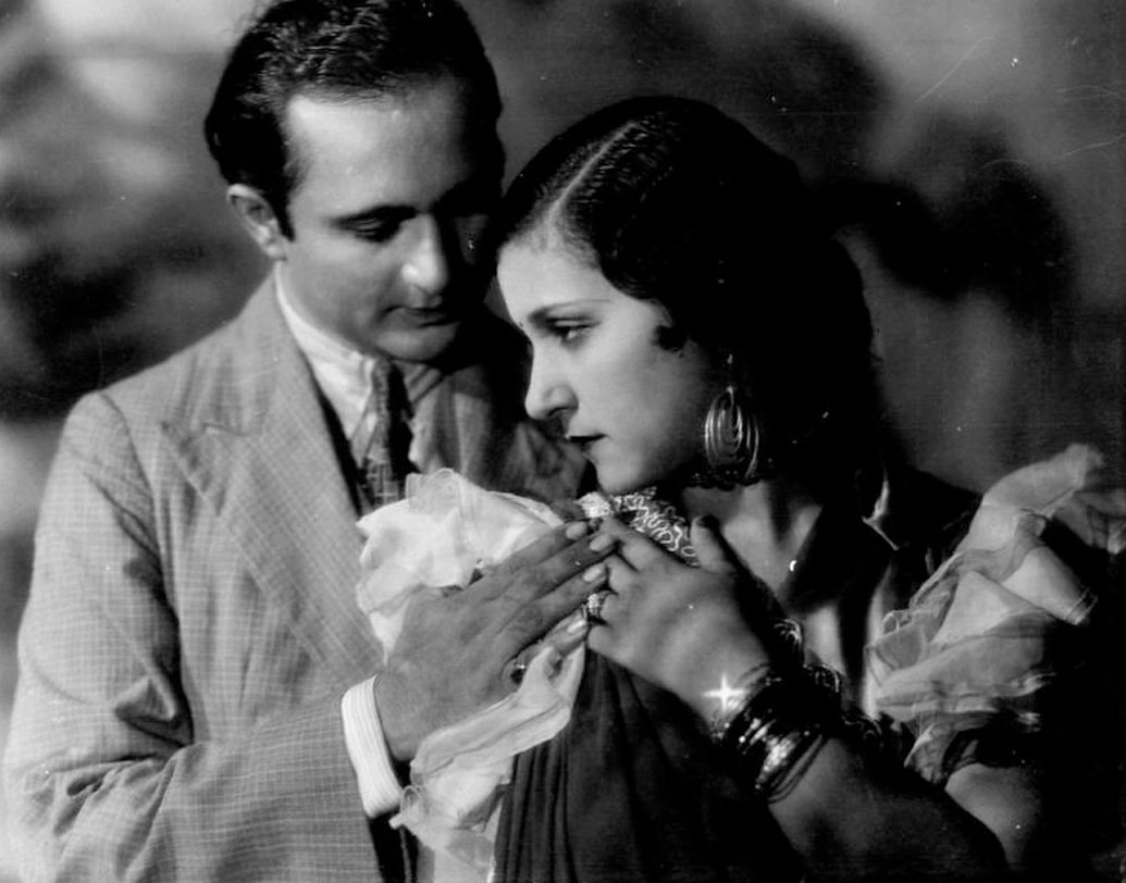 কিন্তু সময়ের সঙ্গে মরচে পড়ল সুলোচনার কেরিয়ারে। নতুন নায়িকাদের সঙ্গে পেরে উঠলেন না প্রতিযোগিতায়। ধীরে ধীরে সরে গেলেন পার্শ্ব চরিত্রের ভূমিকায়। তাঁকে শেষ বার পর্দায় দেখা গিয়েছিল ১৯৮১ সালে, ‘খট্টা মিঠা’ ছবিতে।