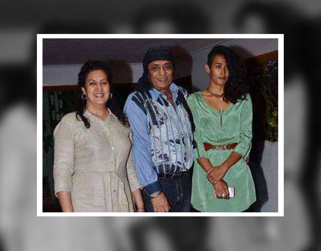 সিনেমাও দেখেন দিব্যাঙ্কা। প্রিয় অভিনেতা অমিতাভ বচ্চন, অক্ষয় কুমার এবং হৃতিক রোশন।  পছন্দের নায়িকা দীপিকা পাড়ুকোন ও প্রিয়ঙ্কা চোপড়া। প্রিয় পরিচালক কর্ণ জোহর। তবে নিজে বলিউডের থেকে থাকতে ভালবাসেন পাহাড় আর বইয়ের মাঝেই।