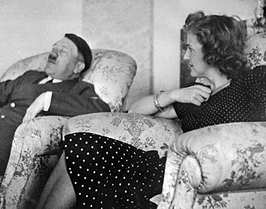 ইভা ব্রাউনের ডায়েরি থেকে জানা যায়, তাঁদের সম্পর্কে হিটলারই সব কিছু ঠিক করতেন। এমনকি কখন ঘনিষ্ঠ হবেন তাও নির্ভর করত নাজি প্রধানের মর্জির উপরই। ইভাকে মদ্যপান এবং ধূমপানও করতে দিতেন না হিটলার। জনসমক্ষে বেরনো, মানুষের সঙ্গে আলাপ এবং পার্টিতে নাচেরও অনুমতি ছিল না তাঁর।