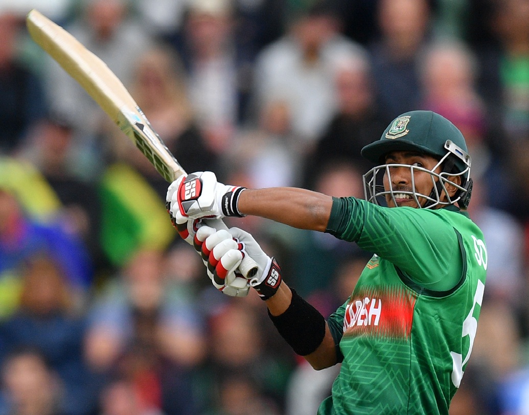 সৌম্য সরকার- চলতি বিশ্বকাপে দুরন্ত ফর্মে আছেন সৌম্য। ওপেনিং বা মিডল অর্ডারে সমান দক্ষ বাংলাদেশের এই নির্ভরযোগ্য ব্যাটসম্যান।