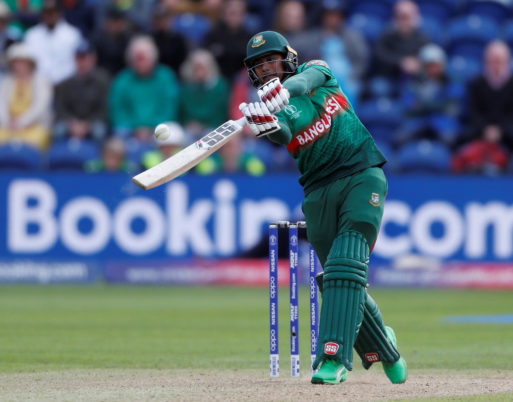 মোসাদ্দেক হোসেন- বাংলাদেশের এই অল রাঊন্ডার ব্যাট-বলে সাবলীল। স্পিন অস্ত্রে অন্যতম ভূমিকা পালন করতে পারেন মোসাদ্দেক।