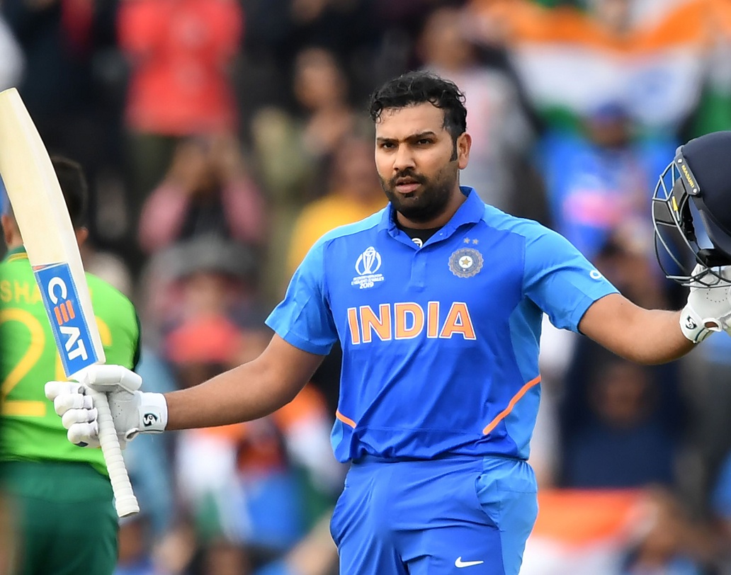 সব মিলিয়ে একদিনের আন্তর্জাতিকে আপাতত ২০৭ ইনিংসে রোহিতের মোট রান ৮৫৫০। গড় ৪৮.৫৬।