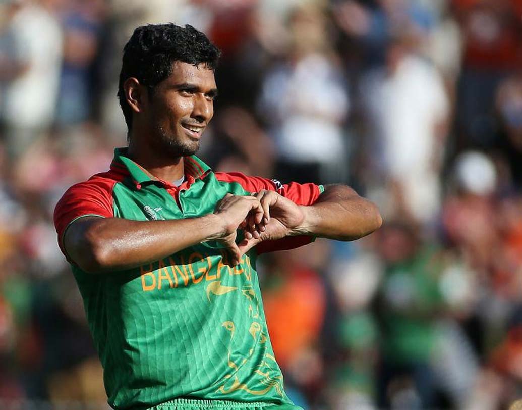 মাহমুদউল্লাহ- বাংলাদেশের সবচেয়ে অভিজ্ঞ ক্রিকেটারের মধ্যে অন্যতম মাহমুদউল্লাহ। তাই ভারতের বিরুদ্ধে তাঁর অভিজ্ঞতাকে অবশ্যই কাজে লাগাতে চাইবে অধিনায়ক মর্তুজা।