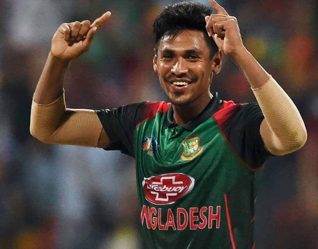 মুস্তাফিজুর রহমান- বাংলাদেশের পেস আক্রমণের দায়িত্ব তাঁর হাতেই। তাঁর অফ কাটারের সামনে অনেক তারকা ব্যাটসম্যানদেরও আত্মসমর্পণ করতে দেখা গিয়েছে। ভারতের বিরুদ্ধে তাঁর অফ কাটার কতটা কাজে দেয় সেটাই দেখার।