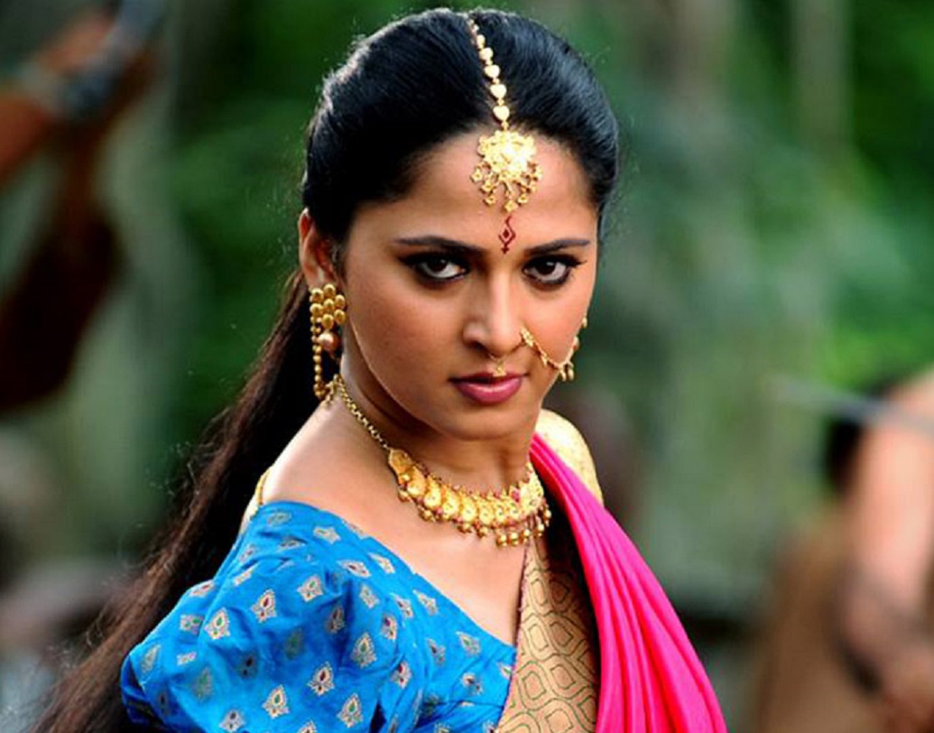 তাঁর সবথেকে জনপ্রিয় সিনেমা হল ‘অরুন্ধতী’ এবং ‘বাহুবলী’ সিরিজ। দু’টি ছবিই অনেক ভাষায় রয়েছে।