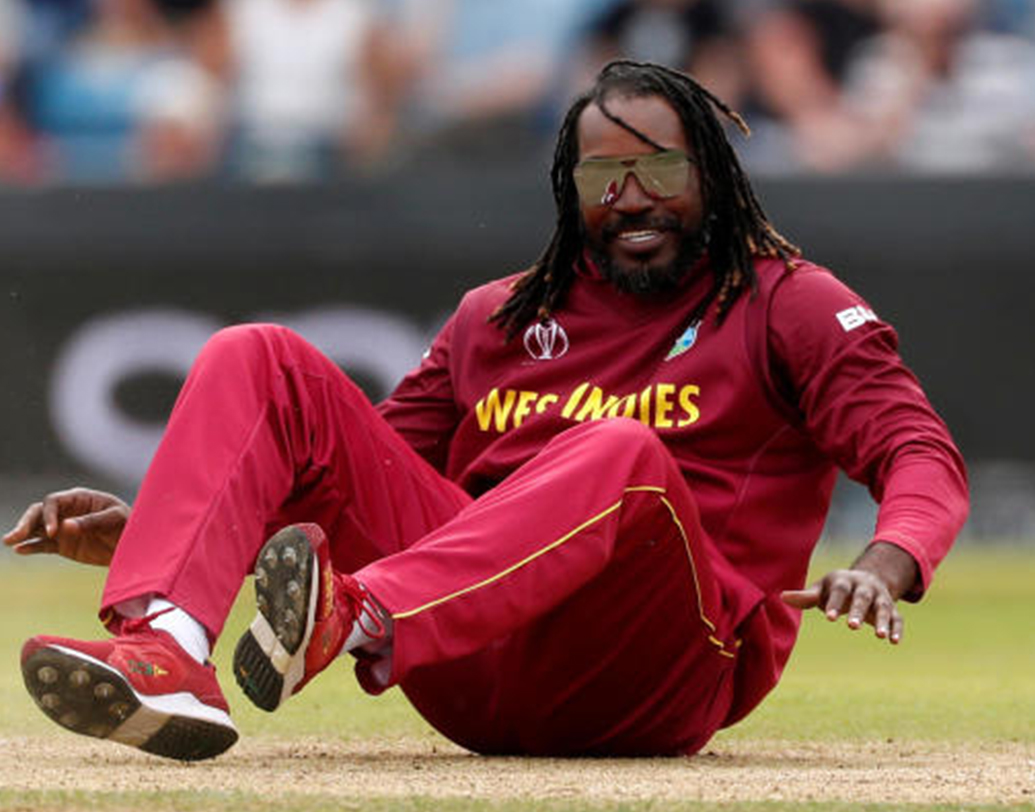 ক্রিস গেল- এই দলের হয়ে ওপেন করবেন ‘ইউনিভার্স বস’ ক্রিস গেল। এই ক্যারিবিয়ান তারকা যে কোনও বলে ছয় মারার জন্য বিখ্যাত। যদিও বয়স থাবা বসিয়েছে গেলের রিফ্লেক্সে।