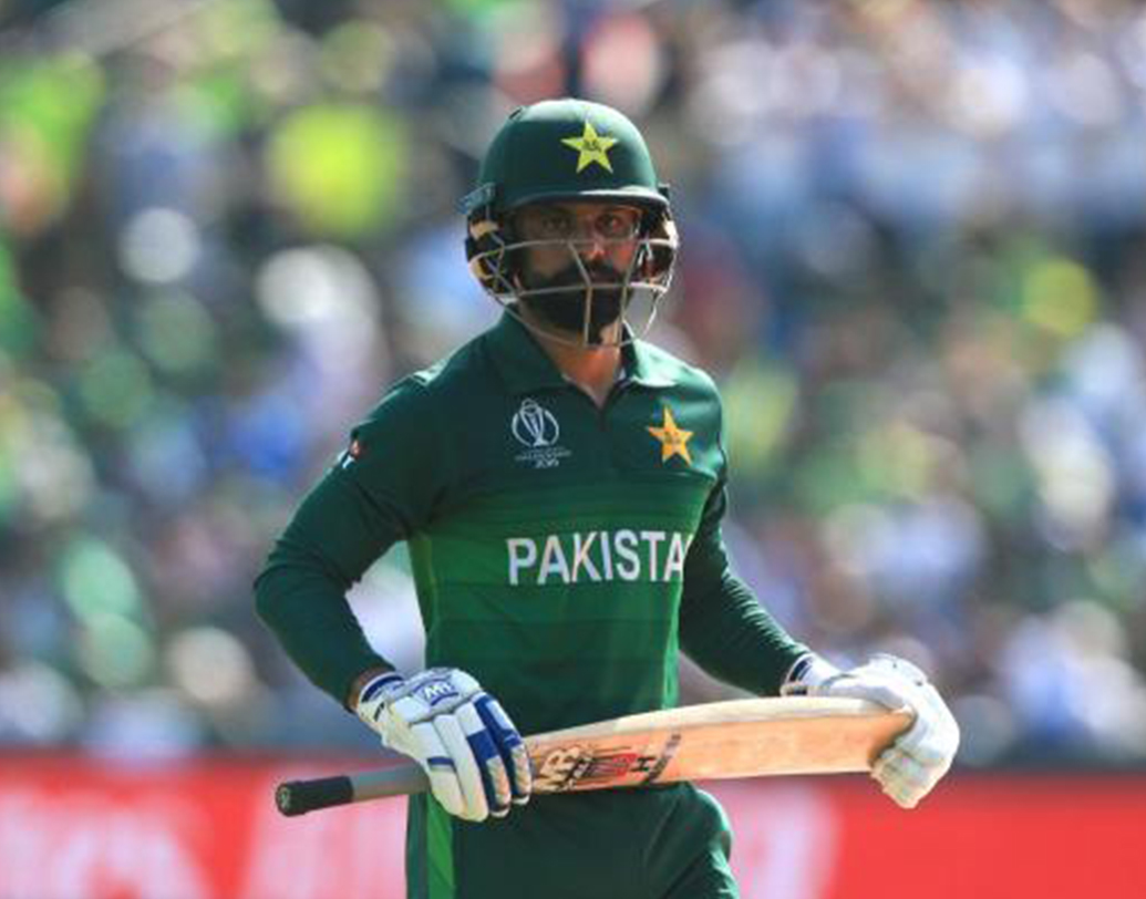 মহম্মদ হাফিজ- লোয়ার মিডল অর্ডারে অন্যতম ভরসা হতে পারেন পাকিস্তানের মহম্মদ হাফিজ। ১৬ বছর আন্তর্জাতিক ক্রিকেট খেলা হয়ে গিয়েছে এই পাক তারকার। ২০০৩ সালে জিম্বাবোয়ের বিরুদ্ধে ওয়ানডে ম্যাচ দিয়ে অভিষেক ঘটেছিল মহম্মদ হাফিজের।