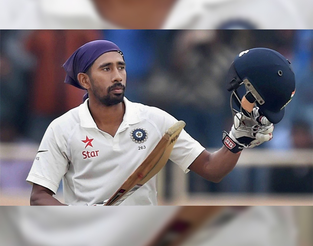 ঋদ্ধিমান সাহা- টেস্টে তিনিই ছিলেন দেশের প্রথম পছন্দের কিপার। কিন্তু চোট ও খারাপ ব্যাটিং ফর্ম বার বার পিছিয়ে দিয়েছে তাঁকে। পন্থ এসে যাওয়ায় দ্বিতীয় কিপার হয়েই থাকতে হবে তাঁকে।