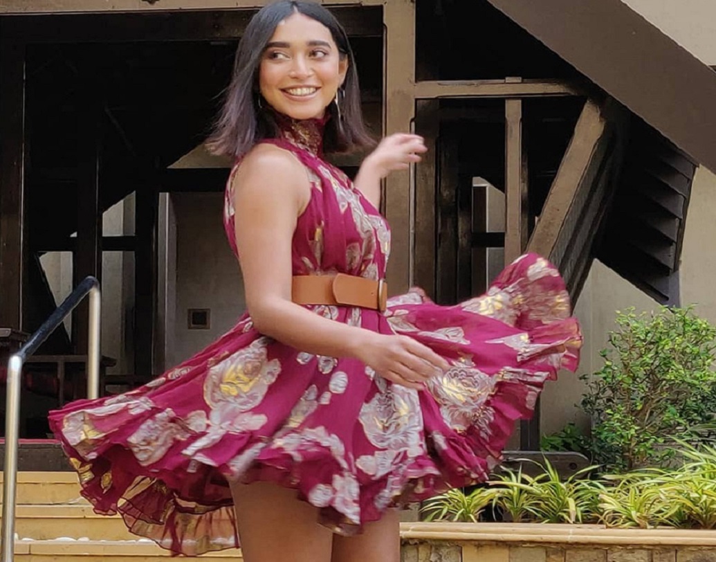 সায়নী নাচেও পারদর্শী। তিনি ভারতনাট্যম, কন্টেম্পোরারি, মডার্ন নৃত্য এবং ব্যালে নৃত্য শিখেছেন।