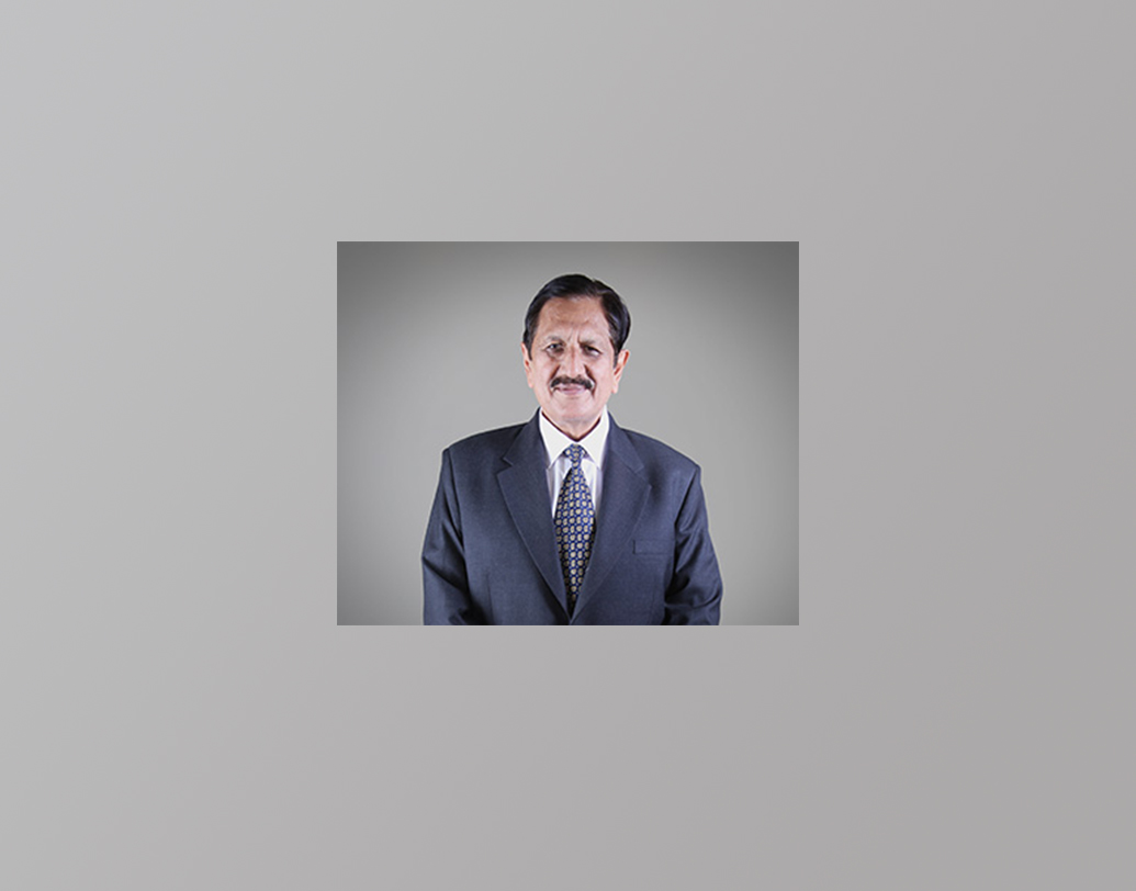 কোম্পানির তৈল শোধনাগারের প্রধান পবন কুমার কপিলের বেতন ৩ কোটি ৪৭ লক্ষ থেকে বেড়ে এ বার দাঁড়িয়েছে ৪ কোটি ১৭ লক্ষ টাকায়।