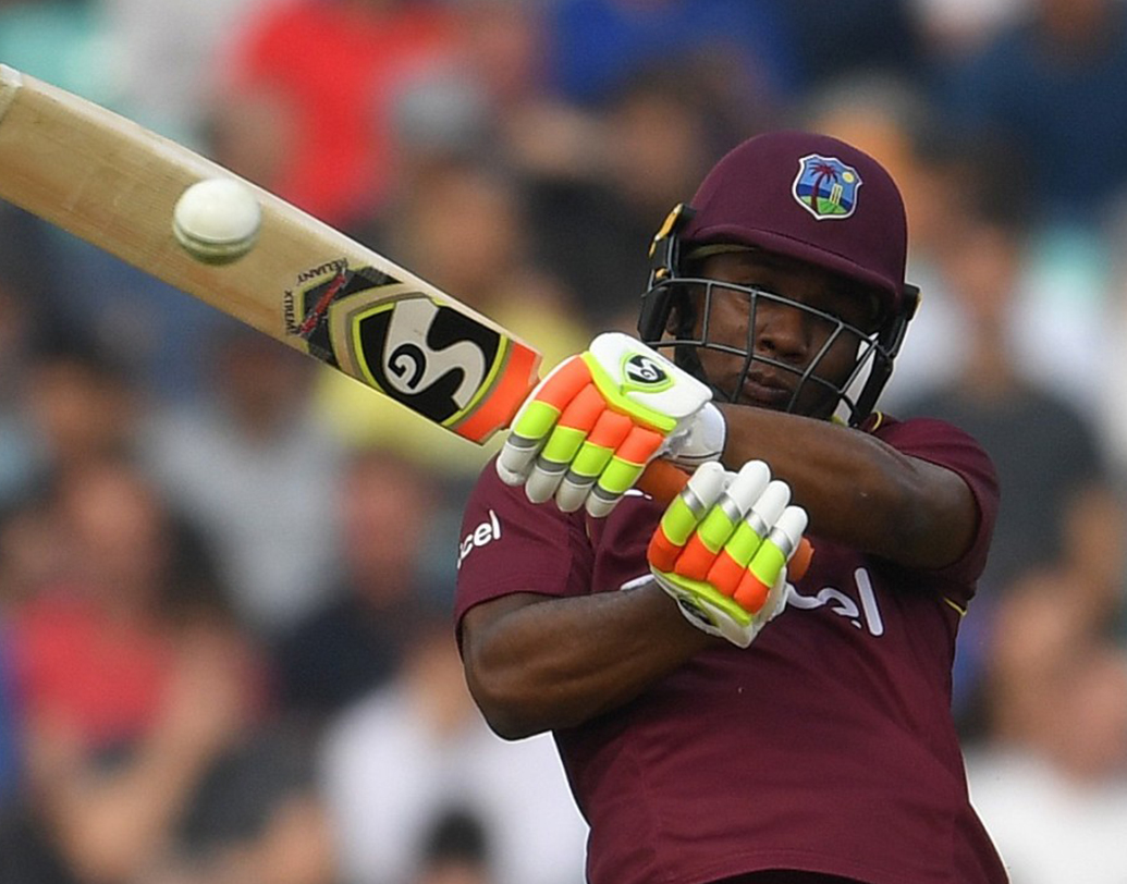 ইভেন লুইস- বিশ্বকাপে পাঁচটা ম্যাচে সুযোগ পেয়েছিলেন, করেছেন দুটো অর্ধশতরান। বিধ্বংসী এই ওপেনার ভারতের বিরুদ্ধে গেলহীন ক্যারিবিয়ান ওপেনিং-এ বড় ভরসা। দেখা যাক কী করতে পারেন লুইস।