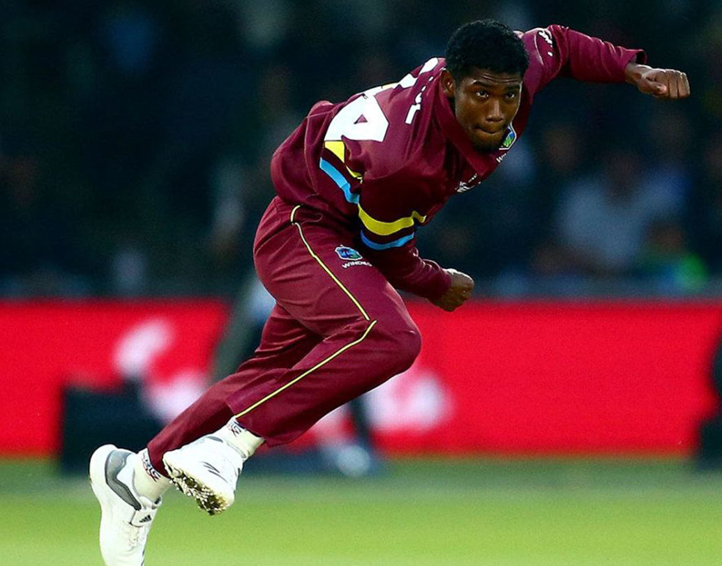 কিমো পল- ২১ বছরের এই অলরাউন্ডার বিশ্বকাপ দলে জায়গা পাননি। এবার কি কাজে লাগাতে পারবেন এই সুযোগ? এই দলে তরুণদের দেখে নেওয়ার আরও এক উদাহরন তিনি।