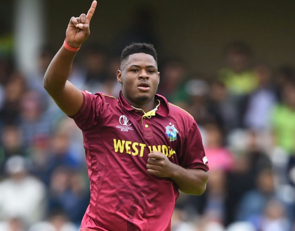 ওসানে থমাস- বয়স কম, অভিজ্ঞতাও কম নতুন বোলারদের মধ্যে বেশ সাড়া জাগানো নাম। আইপিএলেও সুযোগ পেয়েছেন ইতিমধ্যেই। নিজেকে প্রমাণ করার বড় সুযোগ কাজে লাগাতে পারেন কিনা সেই অপেক্ষায় ক্যারিবিয়ানরা।