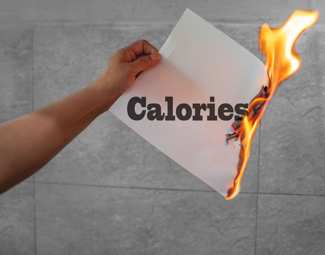 প্লাঙ্কের সময় পেট ভিতর দিকে টেনে রাখতে পারলে আরও উপকার পাবেন। তবে এটি করার আগে ট্রেনারের পরামর্শ ও সাহায্য নিয়ে করবেন। শরীরের ক্যালোরি এতে বেশি বার্ন হবে।