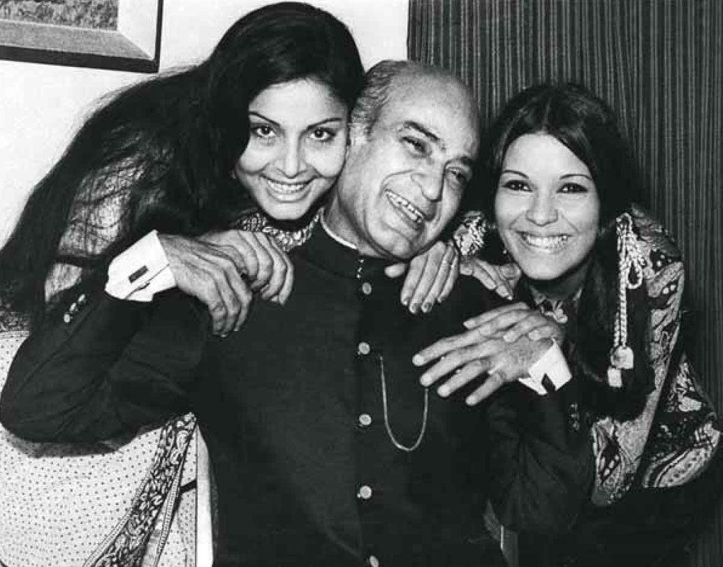 সব ছবিতেই তিনি হয় নায়ক নায়িকার অভিভাবক নয় তো জীবনযুদ্ধে শোষিত বৃদ্ধ। তাঁর উল্লেখযোগ্য কাজের মধ্যে আছে ‘নমক হারাম’, ‘শোলে’, ‘হীর রঞ্ঝা’, ‘কোরা কাগজ’, ‘বাওরচি, ‘শওকিন’, ‘চিতচোর’, ‘বালিকা বধূ’, ‘গুড্ডি’, ‘শরারত’, ‘তেরে মেরে সপনে’ এবং ‘লগান’। তাঁর শেষ ছবি ‘পহেলি’।‘মঞ্জিল’ ও ‘প্রেম বন্ধন’ ছবি দু’টিতে তিনি ছিলেন খলনায়কের ভূমিকাতেও।