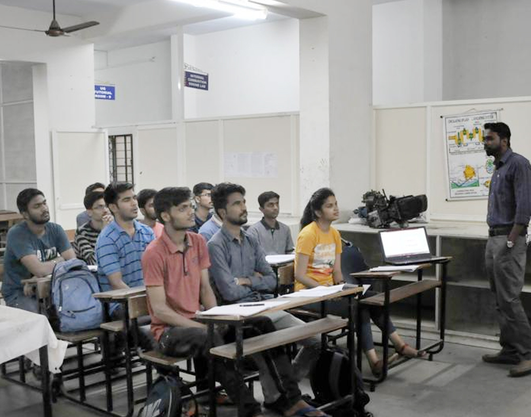 পুদুচেরির ‘শ্রী বোধি অ্যাকাডেমি অব হায়ার এডুকেশন’-কেও ভুয়ো প্রতিষ্ঠান বলেছে ইউজিসি। উত্তরপ্রদেশের ‘ভারতীয় শিক্ষা পরিষদকে’ এখনও সম্পূর্ণ ভুয়ো বা নকল বলেনি ইউজিসি। তাদের বিষয়টি এখনও বিচারাধীন বলে জানানো হয়েছে।