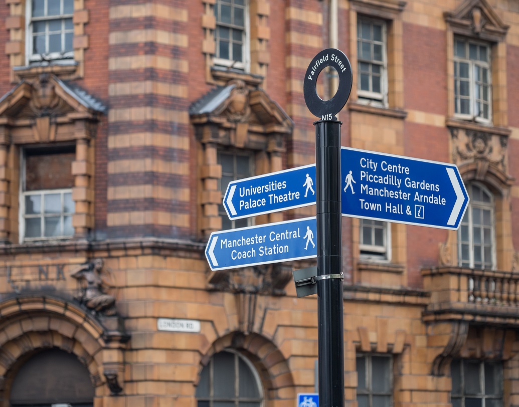 ম্যাঞ্চেস্টার ইউনিভার্সিটির শিক্ষক মেলানি গিলস বলেন, এটি সত্যিই এক অনন্য সন্ধান। এরকম গুণমানের অস্ত্রের দেখা মেলেনি এর আগে। সমাধিতে সেলটিক শিল্পকে এমন সুন্দর ভাবে তুলে ধরা হয়েছে, যা সিজারের সময়কালের সঙ্গে আমাদের সরাসরি সংযুক্ত করতে পারে।