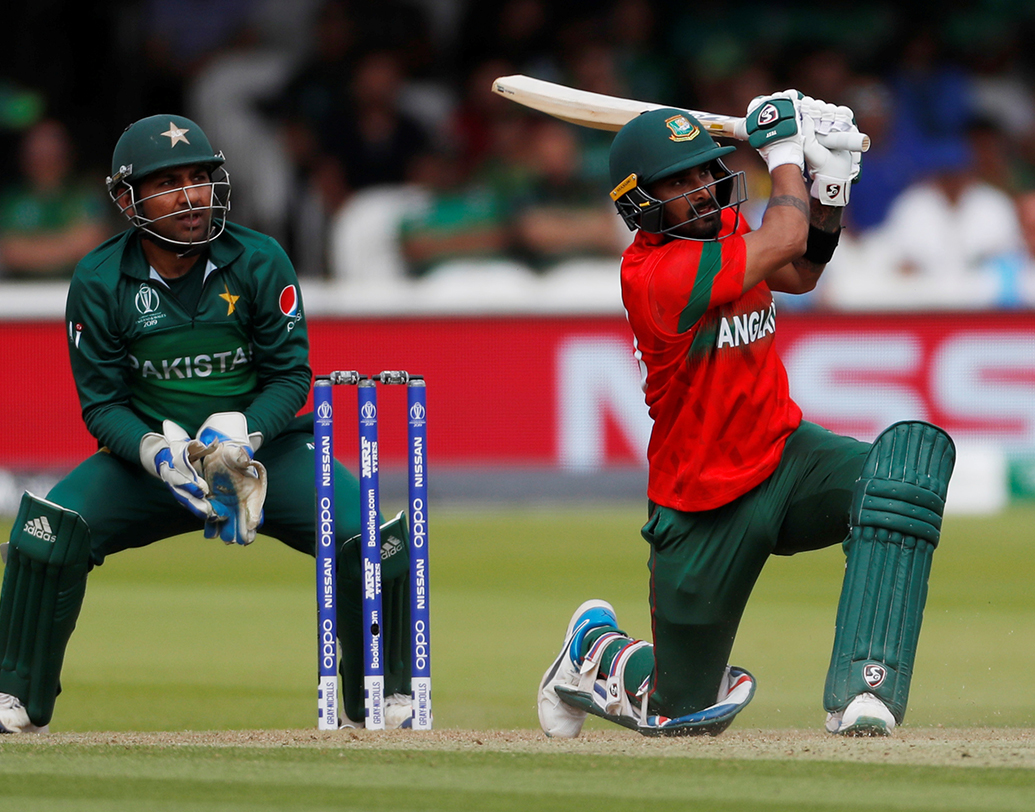 লিটন দাস- বাংলাদেশের এই ওপেনার প্রথম চার ম্যাচে ছিলেন ব্রাত্য। কিন্তু সুযোগ পেয়েই ৬৯ বলে ৯৪ করে বুঝিয়ে দেন তাঁকে বসিয়ে রাখা ভুল ছিল। ওপেনিং ও মিডল অর্ডারে সমান দক্ষতায় খেলতে পারেন তিনি।