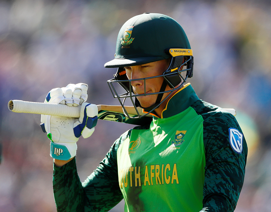 রসি ভান ডের ডুসেন- দক্ষিণ আফ্রিকার এই ব্যাটসম্যান রান পেয়েছেন নিয়মিত। কিন্তু দু’প্লেসিদের ভিড়ে সেই ভাবে নাম করতে পারেননি প্রোটিয়া শিবিরে। চোকার্স তকমা পাওয়া আফ্রিকান শিবিরে তিনি আরেক পরাজিত নায়ক।