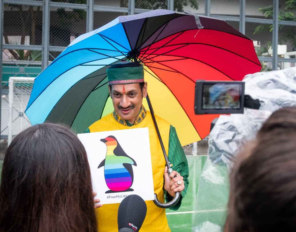 বিভিন্ন আন্তর্জাতিক শো-য়ে অংশ নিয়েছেন মানবেন্দ্র সিংহ গোহিল। তার মধ্যে অন্যতম ওপ্রা উইনফ্রে শো। সবখানেই তিনি সোচ্চার হয়েছেন সমকামী ও রূপান্তরকামীদের চাওয়া-পাওয়া নিয়ে।