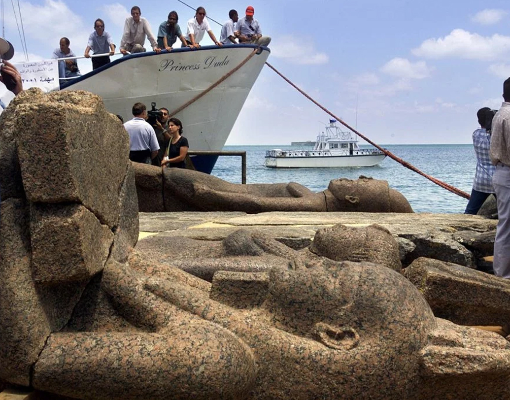 সমুদ্রের নীচে আজও রয়ে গেছে এই শহরের অংশ এবং তাকে জড়িয়ে থাকা নানা ইতিহাস। গবেষক ফ্রাঙ্ক গোডিও বলেন, ‘‘আরও ১০০ বছর ধরে উদ্ধারকার্য চললেও হয়তো এই শহরকে সম্পূর্ণ ভাবে উদ্ধার করা সম্ভব নয়, এই শহরের হয়তো আরও অনেক ইতিহাস রয়েছে যা এখনও জানা সম্ভব হয়নি।’’