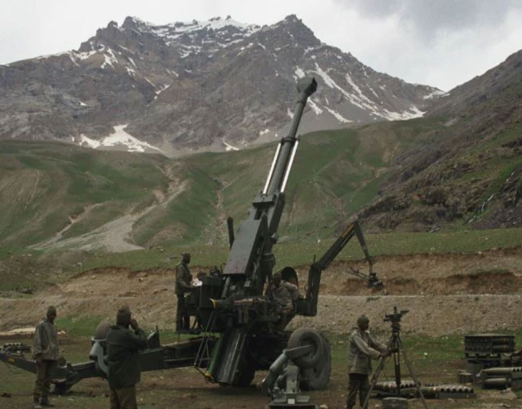 তাঁদেরই একজন ছিলেন সতপাল সিংহ। কার্গিল যুদ্ধে টাইগার হিল অভিযানে বীর সেনানী। এখন তিনি পঞ্জাব পুলিশের হেড কনস্টেবল। ব্যস্ত রাজপথে ট্রাফিক সামলান।