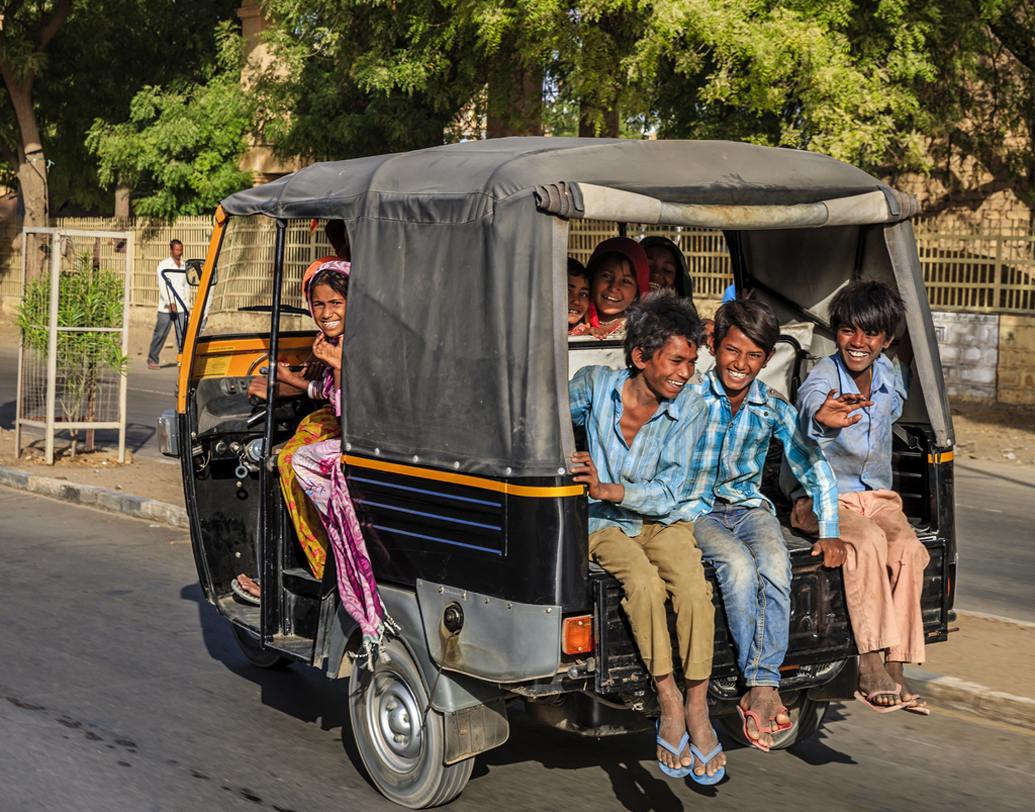 রাস্তায় চলাচলের নিয়ম (১৭৭এ) ভাঙলে ১০০ টাকার বদলে ৫০০ টাকা জরিমানা দিতে হবে এ বার থেকে।